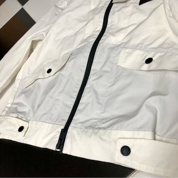 NWT Greater Than A White Bomber Jacket Lightweight Black Contrast Hardware sz M - Picture 7 of 12